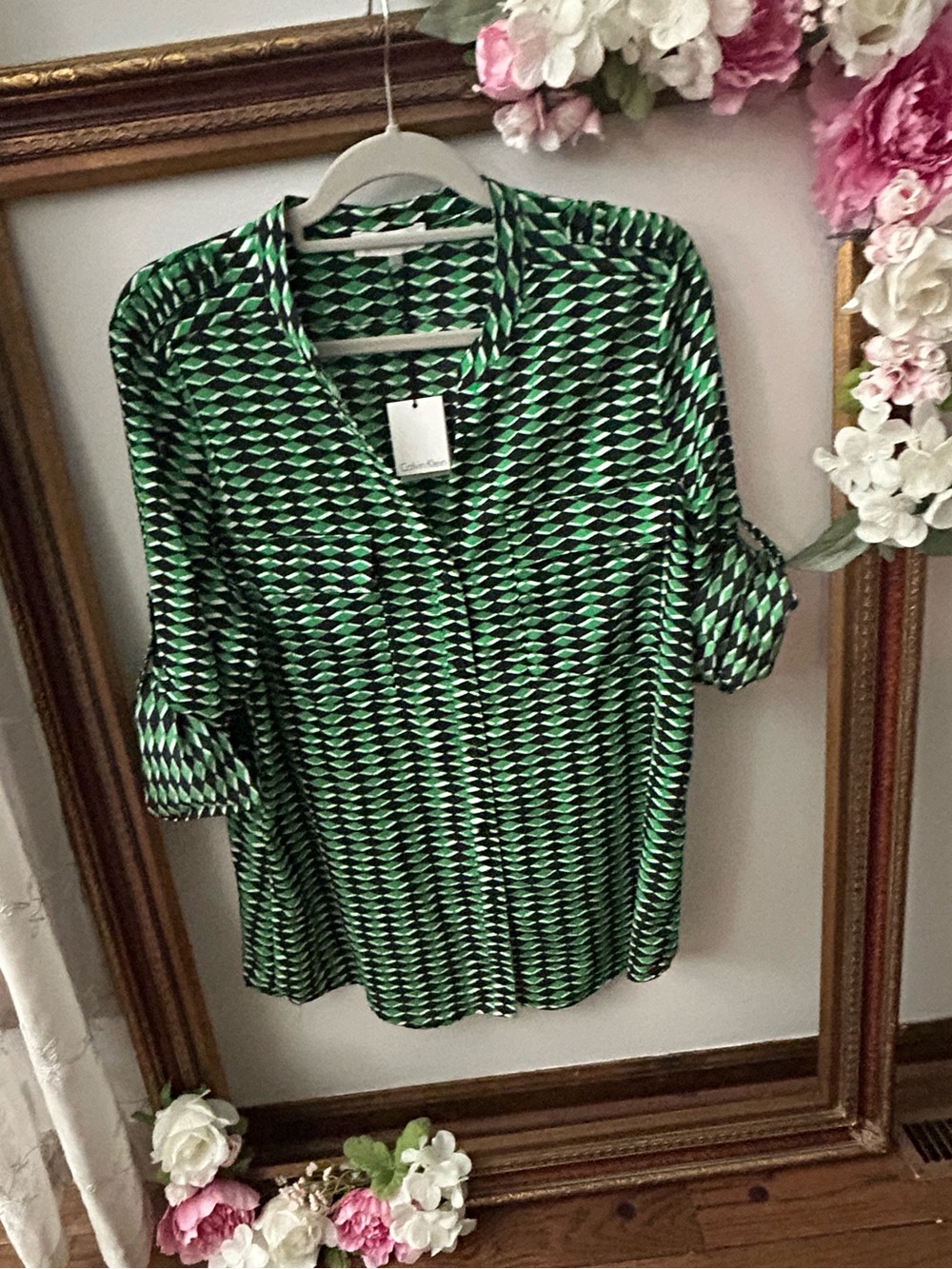 Calvin Klein Green Geometric V-Neck Blouse